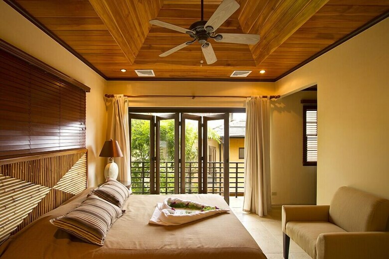 Jet Luxury At Langosta Beachresortvillas