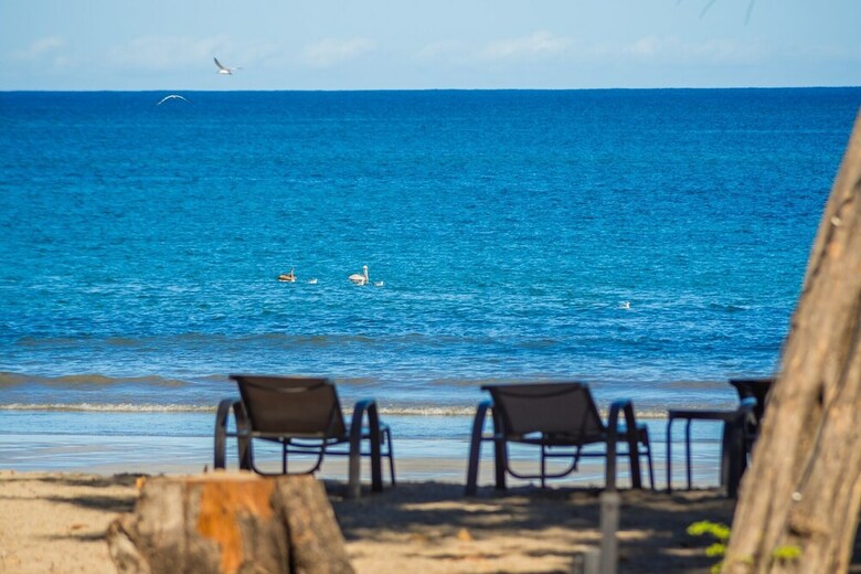 Jet Luxury At Langosta Beachresortvillas