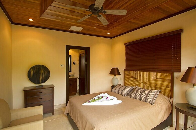 Jet Luxury At Langosta Beachresortvillas