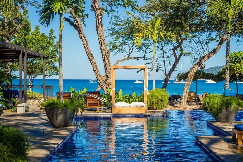 Jet Luxury At Langosta Beachresortvillas