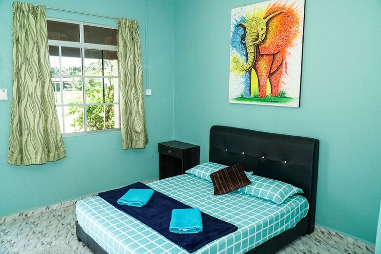 Hostal Indiana Cafe And Beds