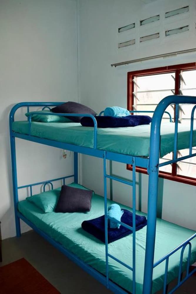 Hostal Indiana Cafe And Beds