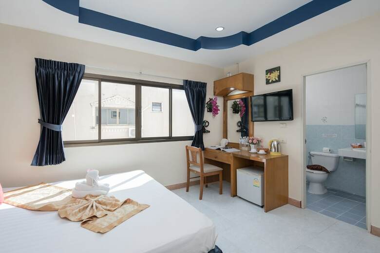 S.a.m Amber Hotel