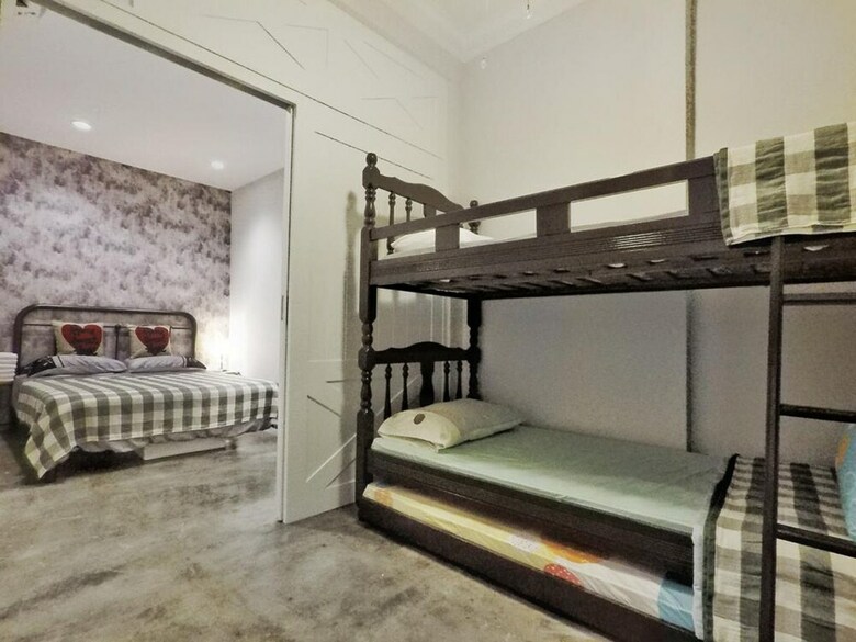 Penang Island Lodge - Hutton Lane