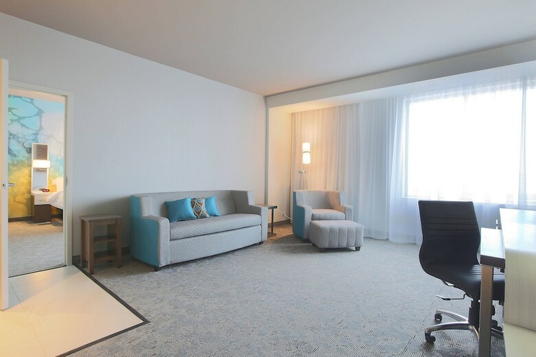 Hotel Courtyard By Marriott Montreal Brossard