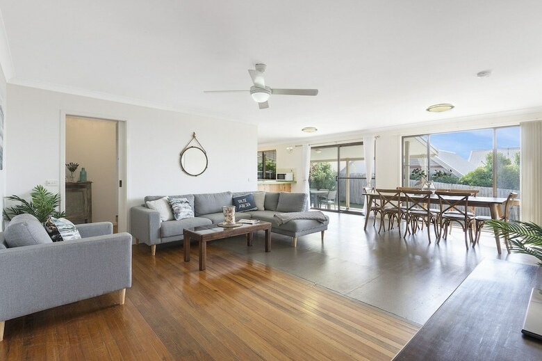 Baileys Beach House