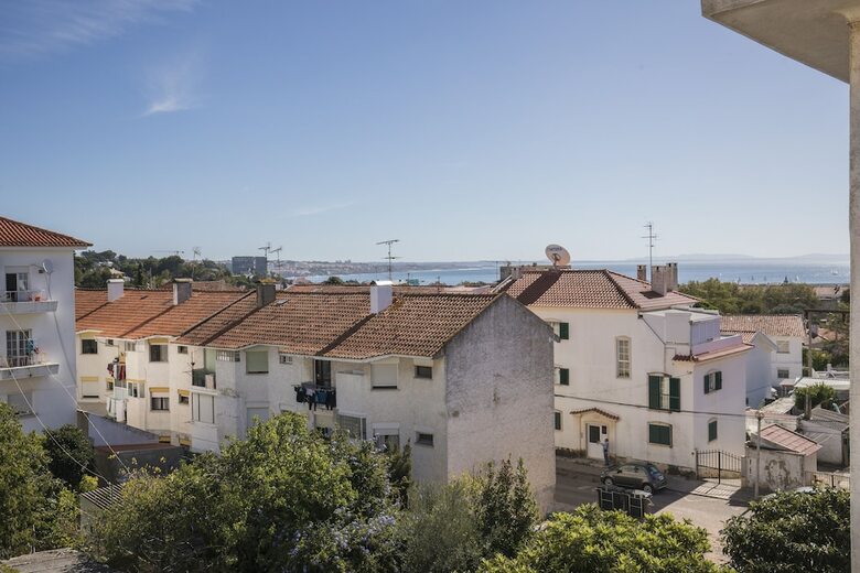 Rustic Seaview Apartment In Cascais
