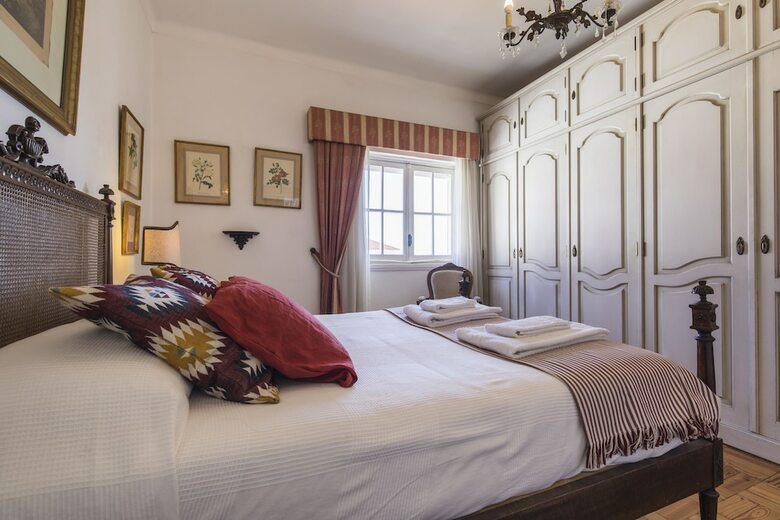 Rustic Seaview Apartment In Cascais