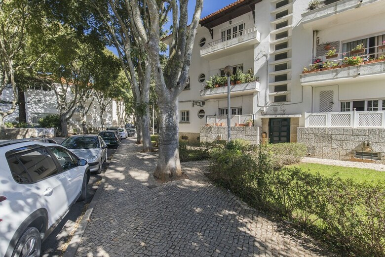 Rustic Seaview Apartment In Cascais