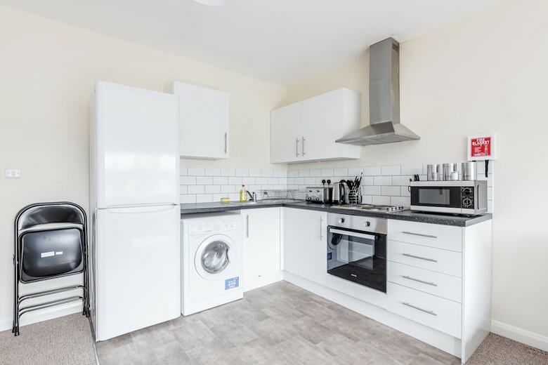 Home To Home Watford Apartment