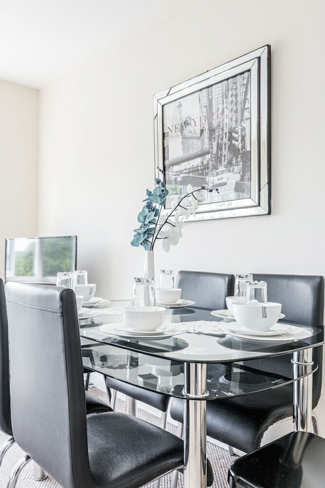 Home To Home Watford Apartment