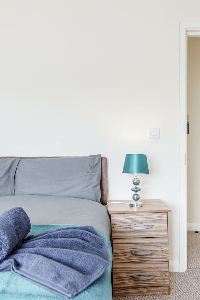 Home To Home Watford Apartment