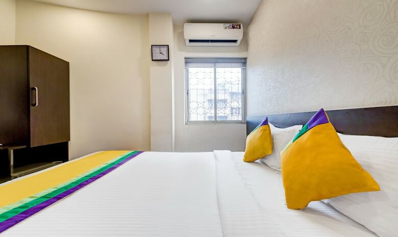 Hotel Treebo Trip Neeranand Plaza