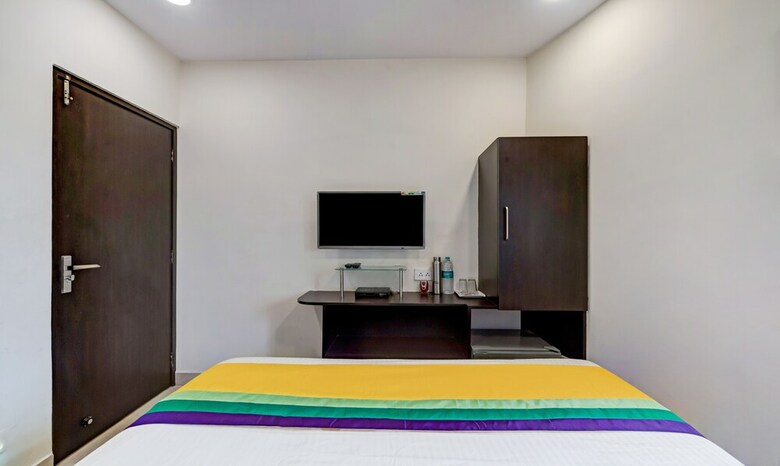 Hotel Treebo Trip Neeranand Plaza
