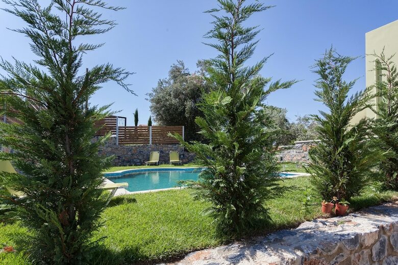 Aparthotel Mela Villas