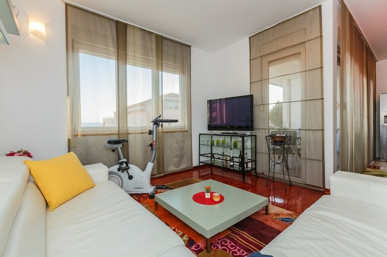 Apartments Zenta