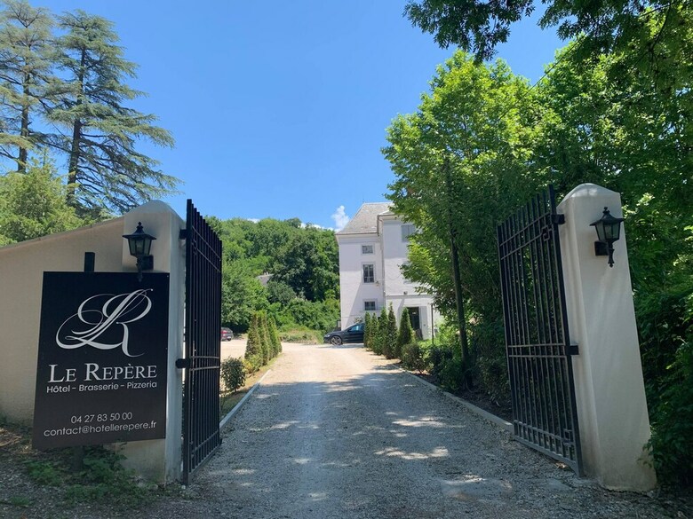 Hotel Restaurant Le Rep�re