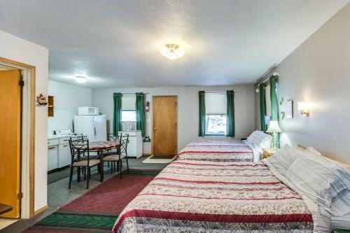 The Cabins At Cloudcroft