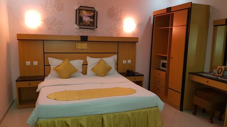 Qanadil Al Raha Hotel Apartments (Families Only)