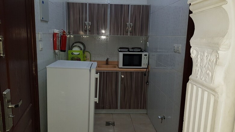 Qanadil Al Raha Hotel Apartments (Families Only)