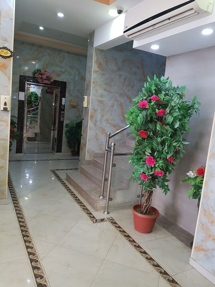Qanadil Al Raha Hotel Apartments (Families Only)