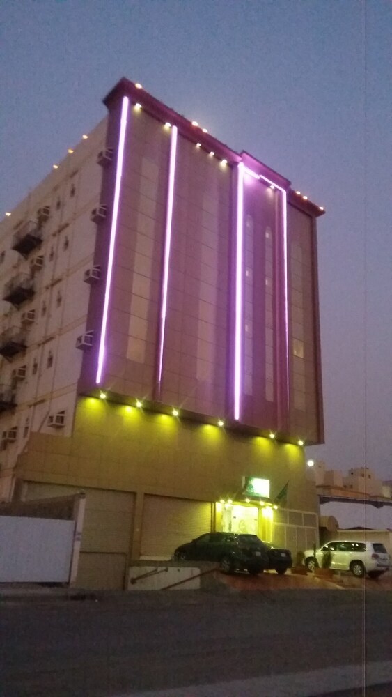 Qanadil Al Raha Hotel Apartments (Families Only)