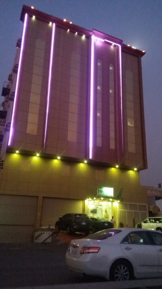 Qanadil Al Raha Hotel Apartments (Families Only)