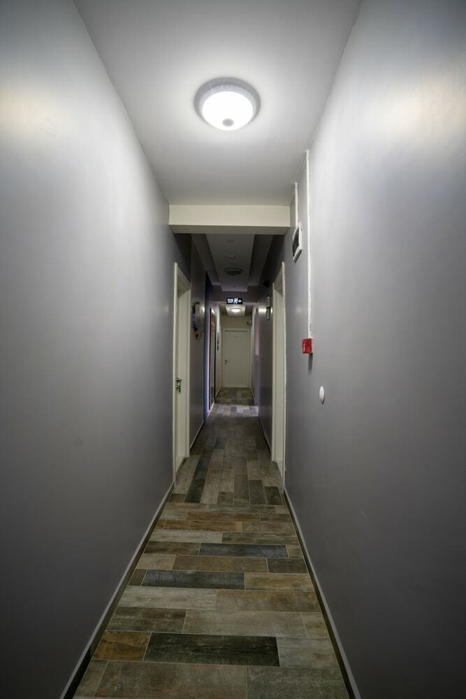 Sist 34 Suit Hotel