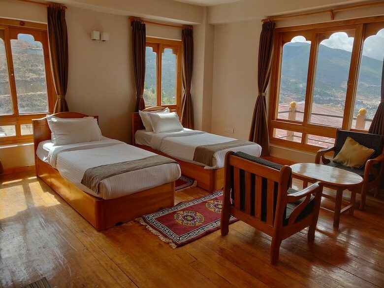 Hotel Thori Resort