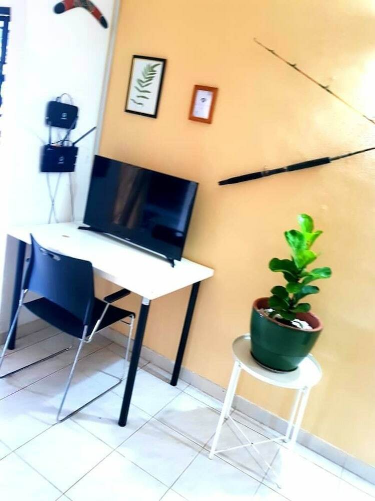 Hostal Bobi's Cafe & Lodge Cenang Beach