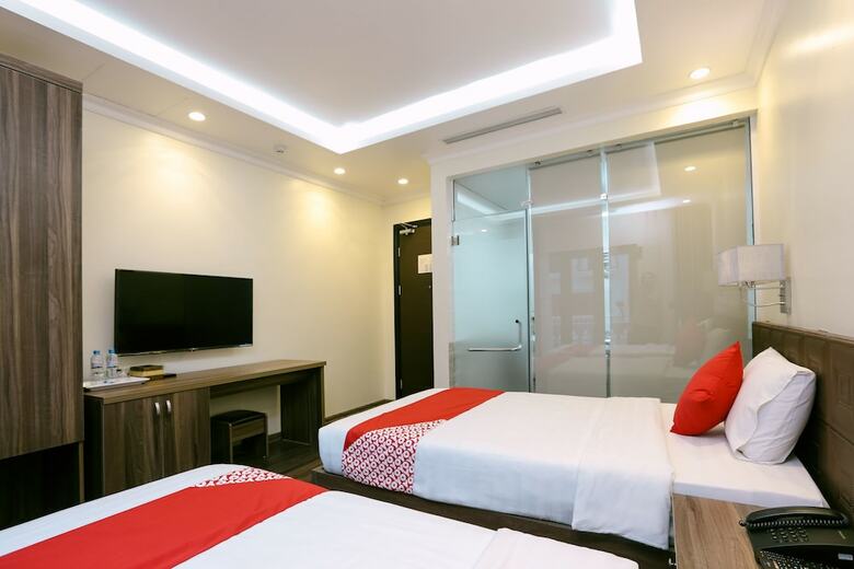 Oyo 562 Halong Legend Hotel