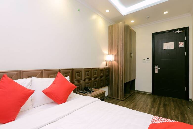 Oyo 562 Halong Legend Hotel