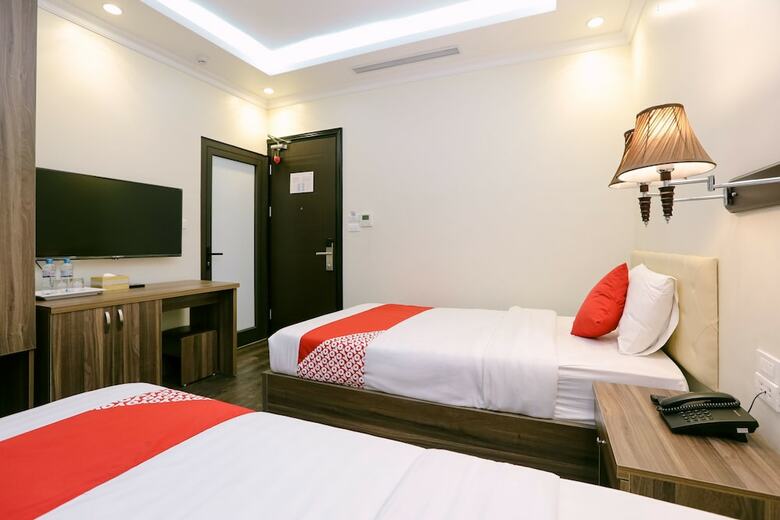 Oyo 562 Halong Legend Hotel