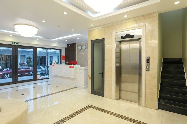 Oyo 562 Halong Legend Hotel