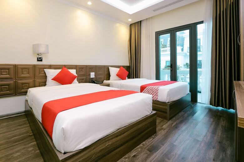 Oyo 562 Halong Legend Hotel