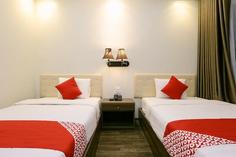 Oyo 562 Halong Legend Hotel
