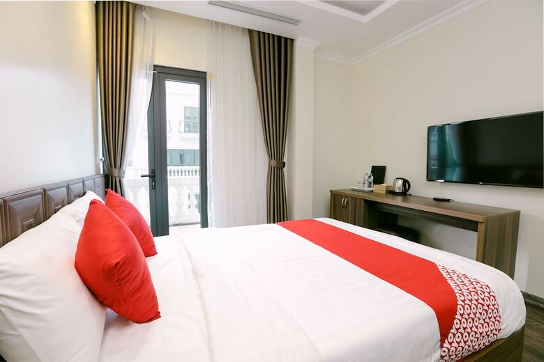 Oyo 562 Halong Legend Hotel