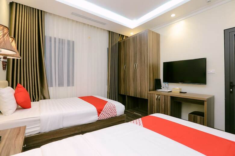 Oyo 562 Halong Legend Hotel