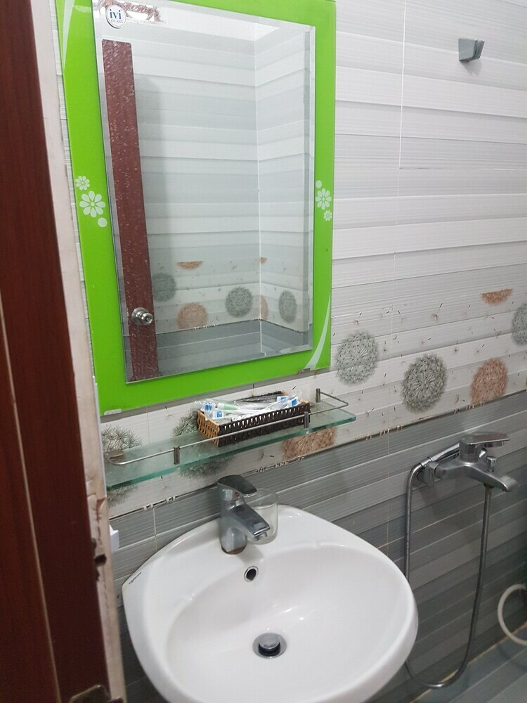 Hotel Oyo 565 VI Thao Van 2