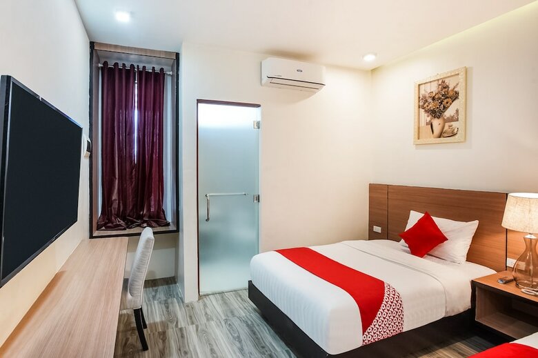 Oyo 489 Casa Mia Hotel Suites