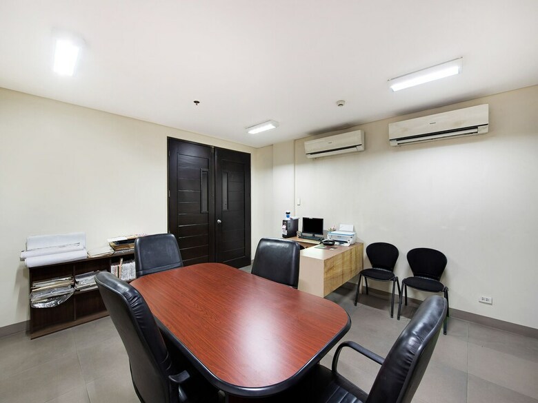 Hotel Oyo 533 Amina Plaza