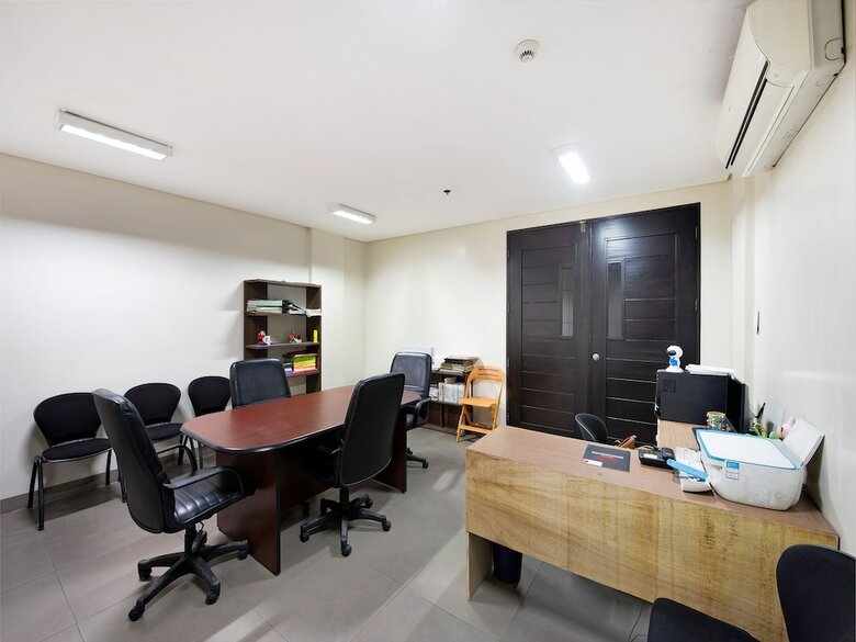 Hotel Oyo 533 Amina Plaza