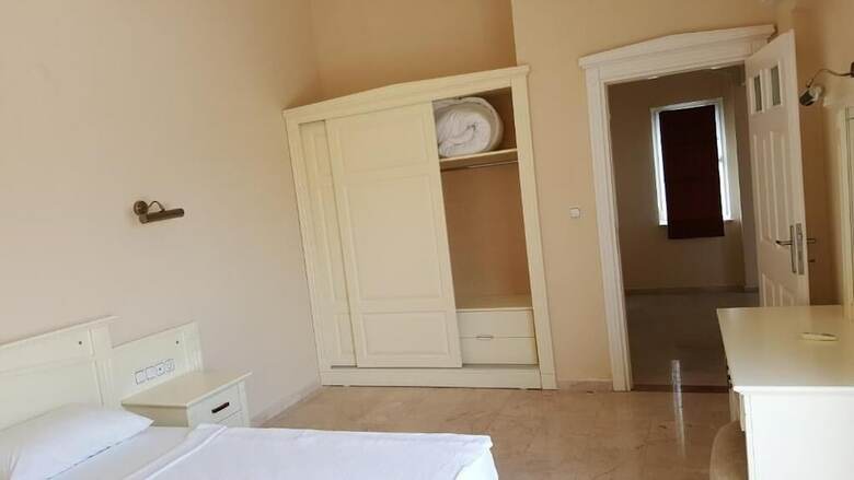 Goldcity Apartments