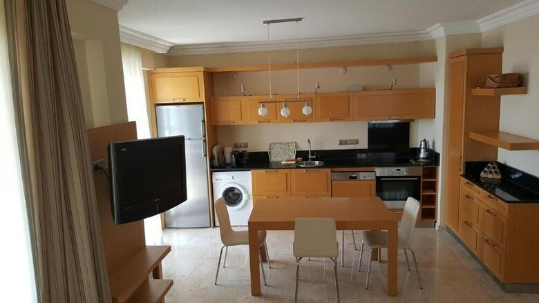 Goldcity Apartments