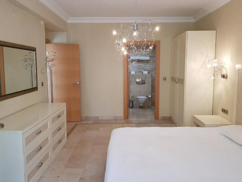 Goldcity Apartments