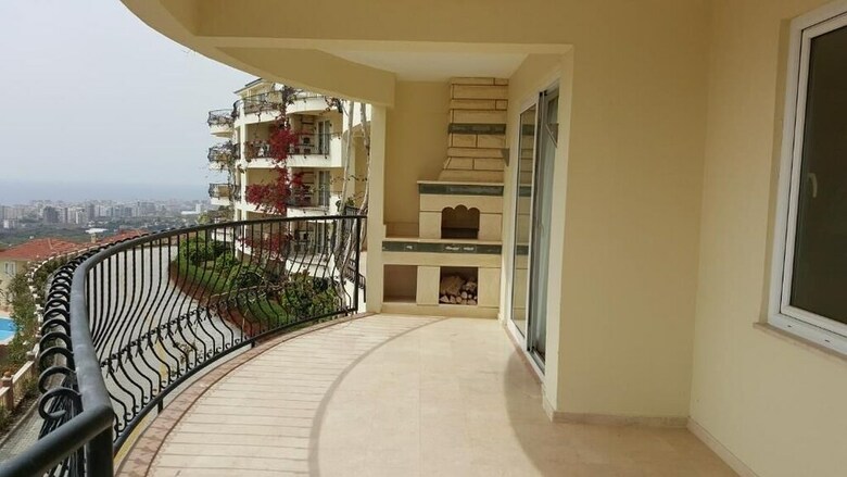 Goldcity Apartments