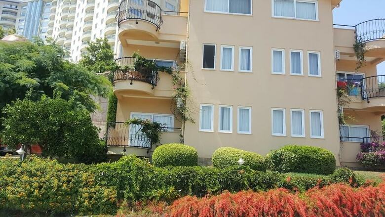 Goldcity Apartments