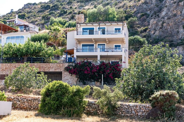 Villa Seaview Flat Few Meters From The Beach