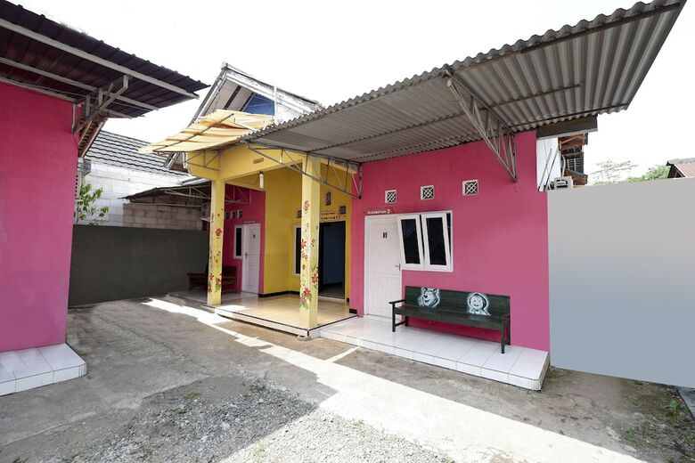 Hostal Spot On 2106 Homestay Flamboyan