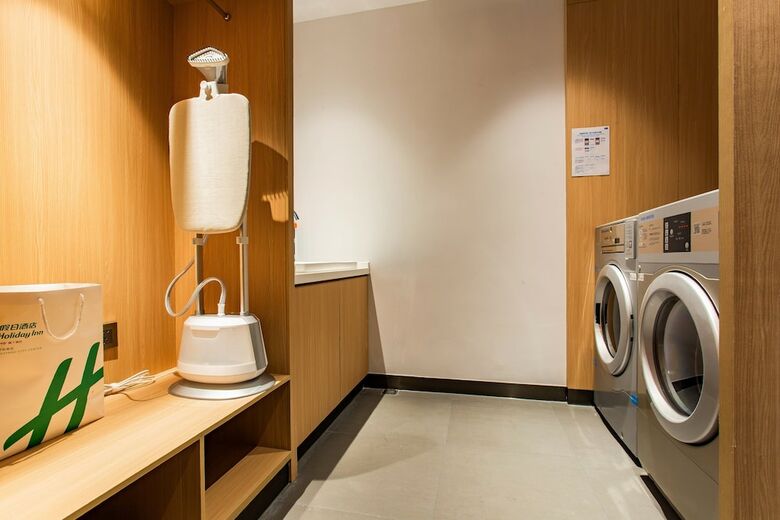 Hotel Holiday Inn Express Jiangmen Jianghai